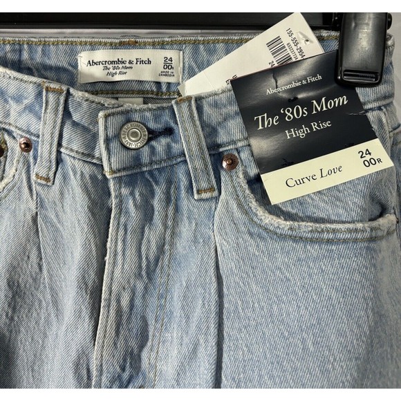 NWT Abercrombie & Fitch Relaxed Jeans - Picture 4 of 6